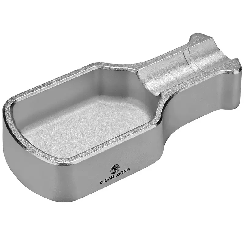 Stilvoller Tragbarer Zigarrenaschenbecher aus Metall