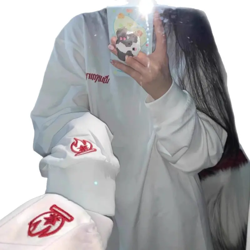 Street-Style Hoodie mit langen Ärmeln