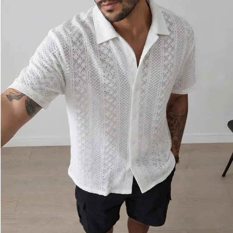 Strickhemd mit Kubakragen und Lochmuster