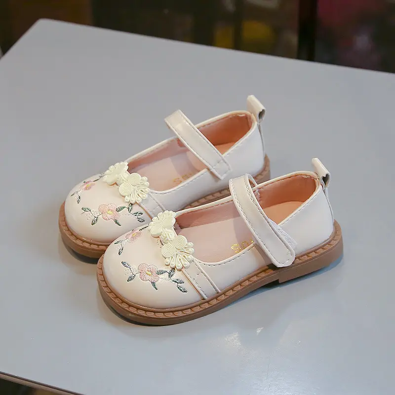 Süsser Lederblüten-Prinzessinnenschuhe