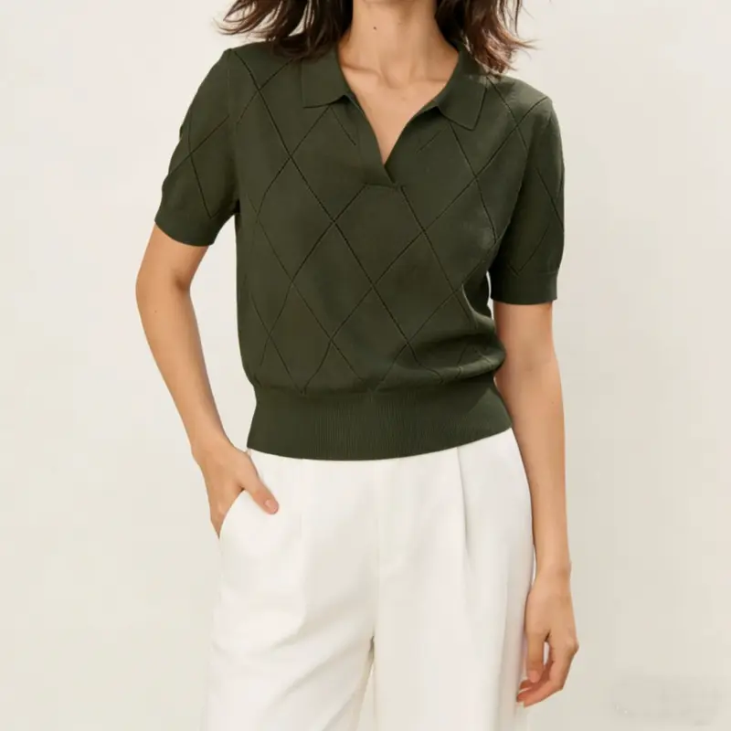 Taille-schmeichelndes Stricktop, Militärgrün, Slim Fit