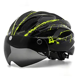 Velohelm mit integriertem Licht