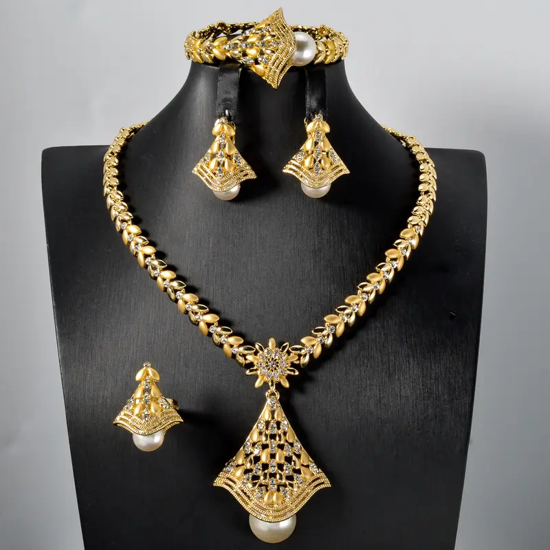 Vergoldete Halskette «Blatt» · 18k Gold-Optik