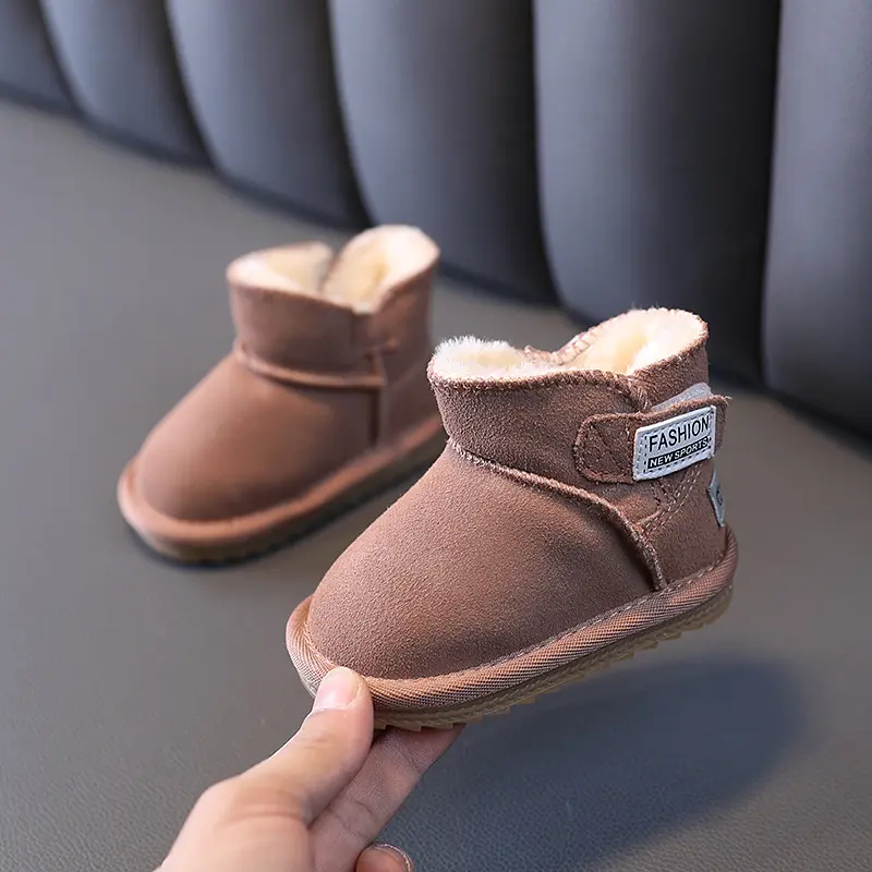Warme Schneeschuhe für Kinder