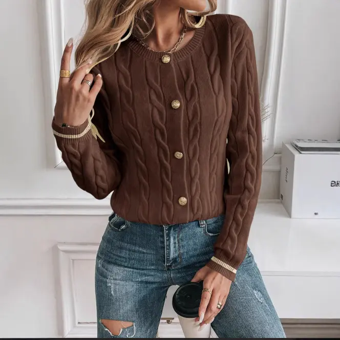 Warmer Strick-Cardigan im Chanel-Stil