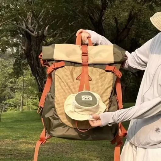 Wasserdichter Wanderrucksack mit grossem Fassungsvermögen