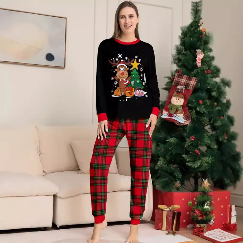 Weihnachtliches Familien-Outfit im Hirsch-Design