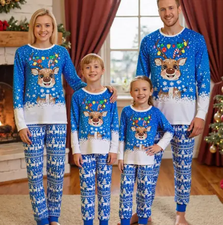 Weihnachts-Loungewear für die ganze Familie