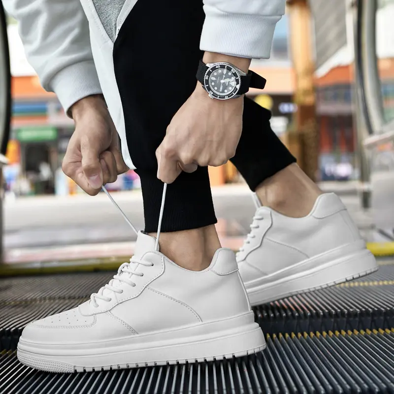 Weisse Casual-Sneaker