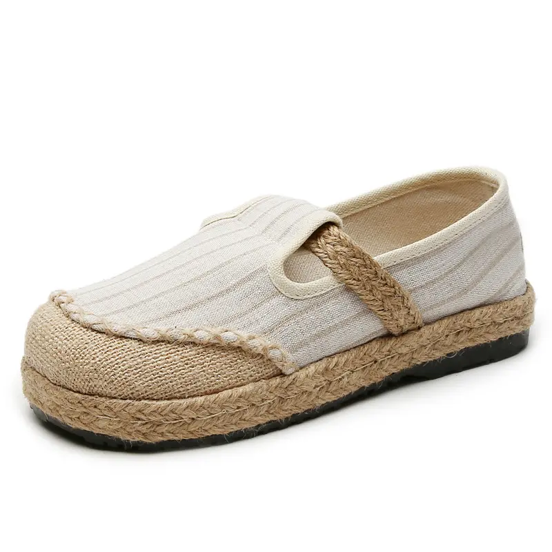 Weisse Leinen-Sneaker mit Streifen