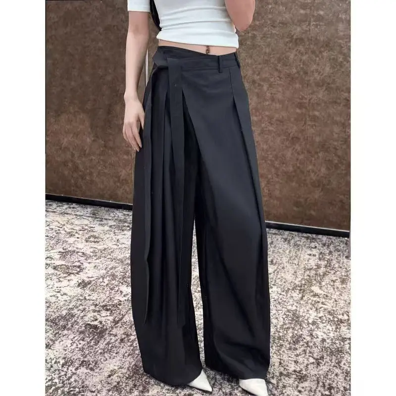 Weite Freizeithose mit hohem Bund