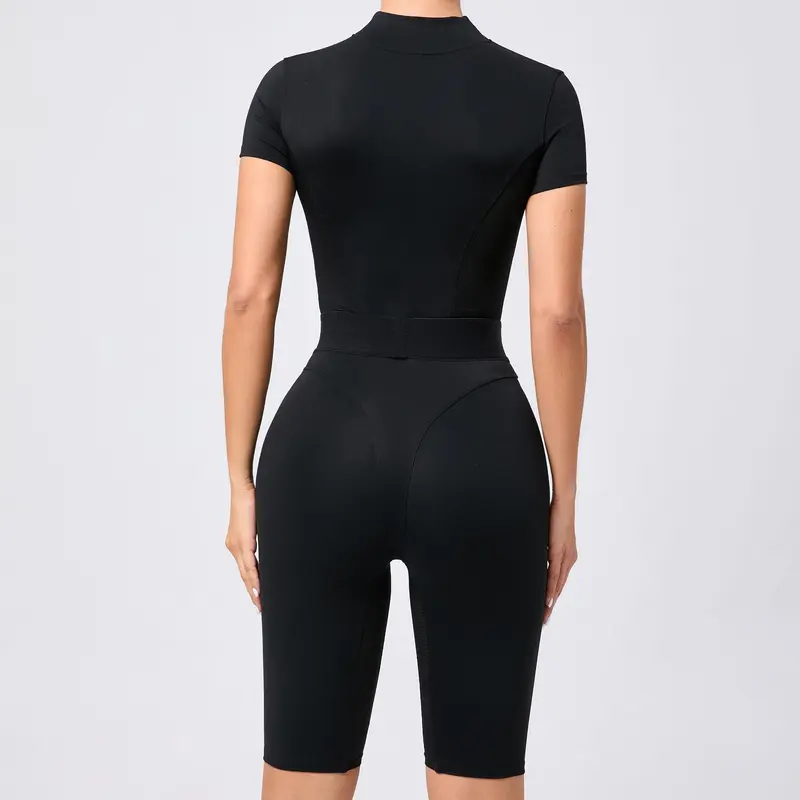 Yoga-Jumpsuit mit Reissverschluss und kurzem Arm