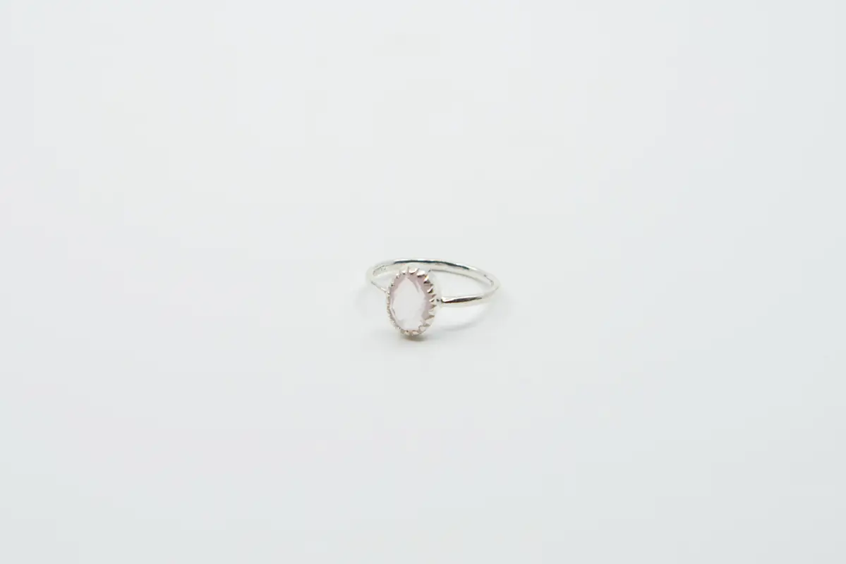 Zarter Silber Fingerring mit Rosenquarz (⌀ 17.2 mm / Größe 54)